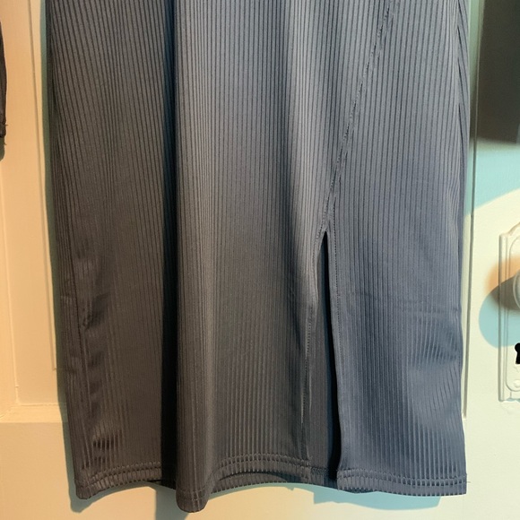 H&M Long Sleeve Dress - Picture 3 of 3